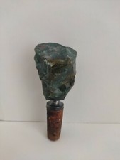 BOUCHON DE VIN DE COLLECTION EN PIERRE CAPSULE, BAR. COLLECTOR'S WINE CORK.  