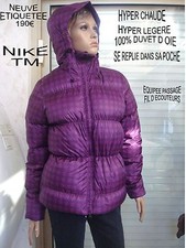 DOUDOUNE NIKE 100 % DUVET D OIE HYPERLIGHT PLIABLE PRUNE TM NEUVE ETIQUETEE 190€