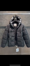 doudoune moncler Taille M neuf