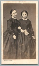 CDV 1870 Deux soeurs à Toulouse livre de prix à la main Photo Ancienne Lagger