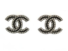 NEUF BOUCLES D'OREILLES CHANEL