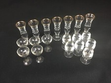 Lot de 15 verres à pied à liqueur de bistrot anciens