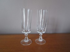 2 Flutes à Champagne  en cristal d' Arques  H 16,5 cm