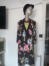 TAILLEUR JUPE TONY LAMARCA TAILLE 40+ T -SHIRT