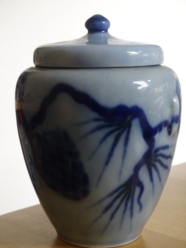 Tharaud ancien pot couvert - un,