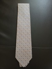 Cravate Hermès vintage 5439 FA "Singe caché/ Hidden monckeys" 100% soie 