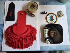 Lot de 7 objets militaires divers.