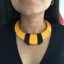 MAGNIFIQUE COLLIER/TOUR DE COU ISADORA PARIS JAUNE  - VINTAGE 1980 - GALALITHE