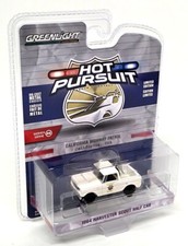 Greenlight 1/64 Harvester Scout Half Cab 1964 California Highway Patrol Police