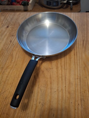 Poêle inox - poêle, en