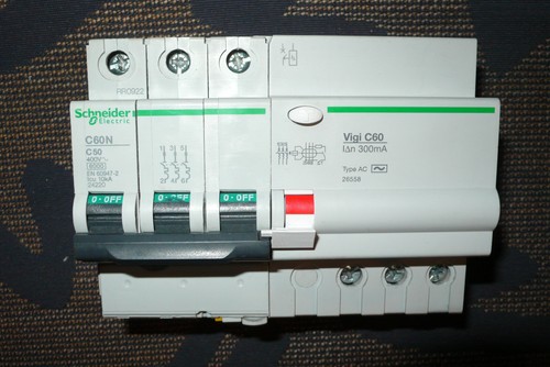 Disjoncteur differentiel - disjoncteur,