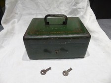 Ancien petit coffre fort acier