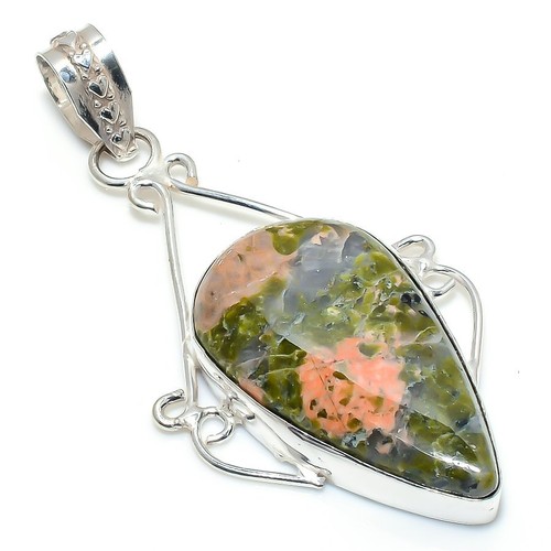 Pendentif bijou ancien fait