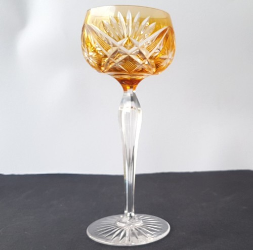 Verre vin taillé - À, la