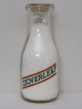 TRPP Milk Bottle Cloverleaf Creamery Dairy Farm Troy NY 1940 3 LEAF CLOVER 2-COL