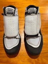 Airwalk skateboard shoes  Vic