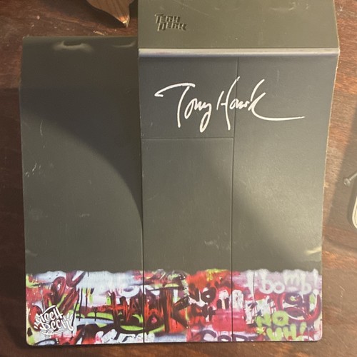 Tech deck tony - deck, hawk