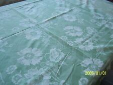 Belle en ancienne toile à matelas verte. Décor de coquelicots.  Réf n°65