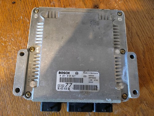 Calculateur moteur peugeot 406 - calculateur,