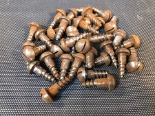 Lot de vis à bois ancien stock de quincaillerie tête ronde 7x20 35 pièces