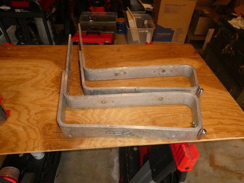 Correct craft seat brackets - seat, brackets.