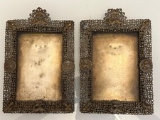 2 CADRES EN LAITON A POSER décor fleurs de lys (manque une) salamandres