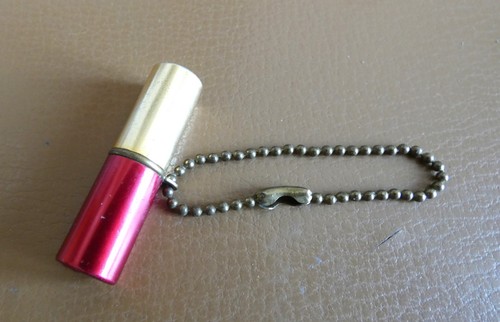Ancien porte clé briquet - clé,