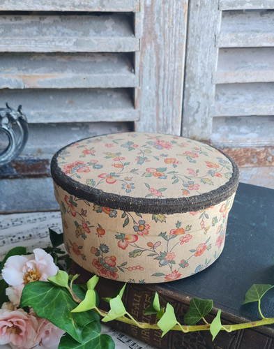 Ancienne boite ronde - ancienne, a