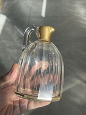 Carafe à liqueur en cristal Baccarat .