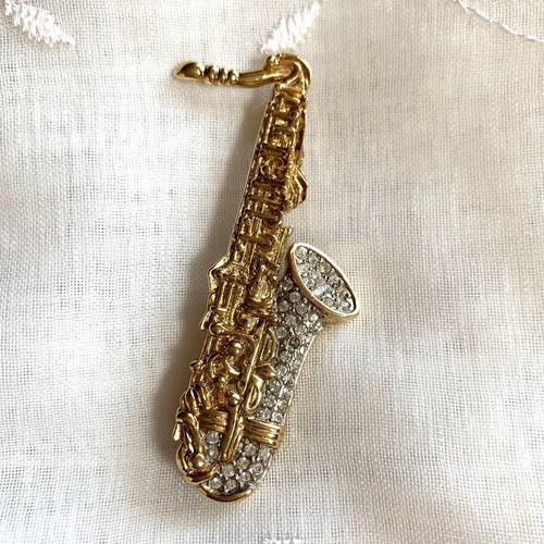 Broche ancienne saxophone