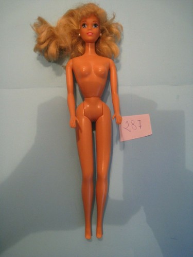 Poupée mattel modèle barbie - poupée,