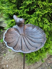 Abreuvoir à oiseaux en fonte