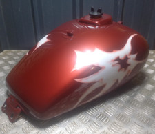 Réservoir d'essence carburant