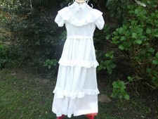 ROBE ANCIENNE DE Couleur Blanche