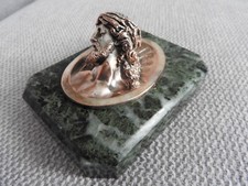 ANCIEN PRESSE PAPIER DE BUREAU en MARBRE BRONZE SCULPTURE JESUS CHRIST DEVOTION