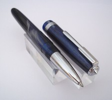 MAGNIFIQUE ET ORIGINAL STYLO