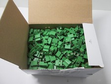 200 borniers  TE Connectivity