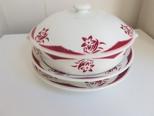 Soupière + Plats en Faïence - ARLES ROUGE E. CHARBONNIER SALINS LES BAINS