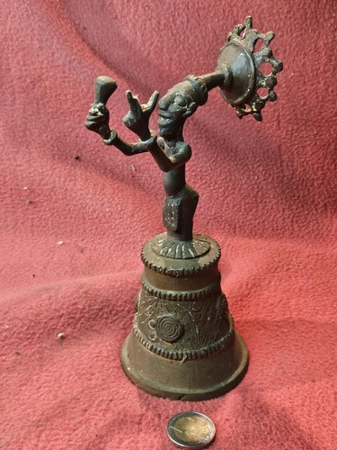 Ancienne cloche bronze - cloche,