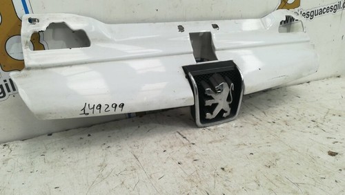 Grille gauche capot - grille,