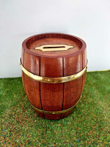 Superbe tirelire tonneau - superbe, en