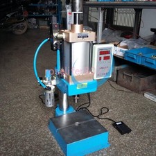 1PCS Pneumatic press machine small desktop 125 type punch machine press 800KG