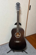 Guitare acoustique Washburn