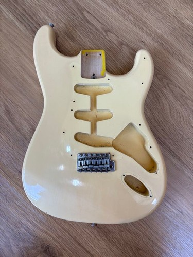Fender japan stratocaster - fender,