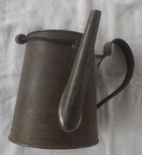 Pichet verseur ancien en
