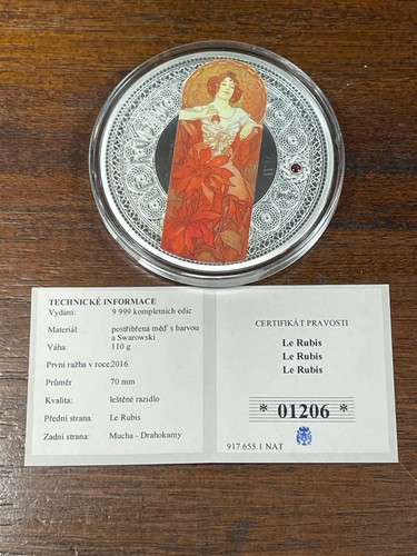 Grosse médaille rubis les - le,