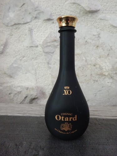 Mignonnette bouteille alcool - ,