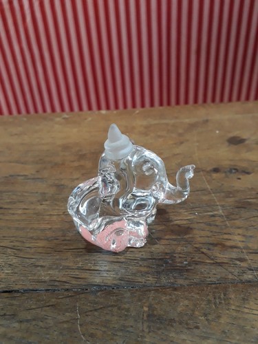 Figurine éléphant dumbo - éléphant,