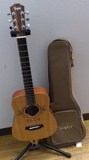 Mini guitare acoustique Taylor