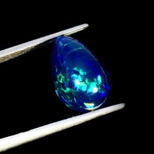 AAA + Opale Naturelle Bleu Feu